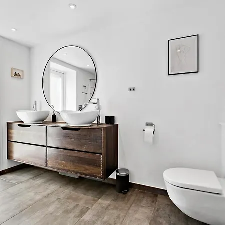Ferienhaus Stunning In With House Sea View